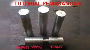 Kini ada beberapa macam merk engsel yang sudah banyak beredar di pasaran, antara lain yaitu solid, dekson, paloma, dorma, paori, falco, axell, bolazano. Pemasangan Engsel Pintu Tralis Youtube