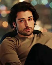 pin by preeti on book in 2020 cagatay ulusoy vogue men boy hairstyles
