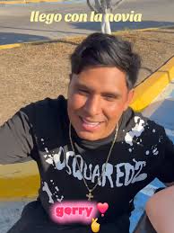 gerry presenta su novia con el equipo de mazaclan #sinaloamexico #flypシ  #enamorado #halloween #videoviral