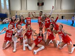 İmza törenine buse kayacan ile birlikte voleybol şubesi sportif direktörü şükrü yengil ve galatasaray bayan voleybol takım menajeri nihan güneyligil de katıldı. Brisin Voleybol