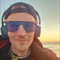 100+ "Piesik" profiles