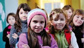 L'agent appartenant au cadre d'emplois des atsem seconde l'enseignant d'une classe maternelle tant sur le plan matériel qu'éducatif. Travailler Dans Les Ecoles Primaires Tous Les Metiers Vocation Enseignant