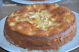 Gateau Au Yaourt Aux Pommes Moelleux Le Sucre Sale D Oum Souhaib Recette Gateau Yaourt Gateau Aux Pommes Rapide Gateau Leger Aux Pommes