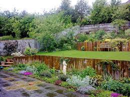 Large Garden On A Slope Sloped Garden Modern Backyard Landscaping Front Lawn Landscaping
