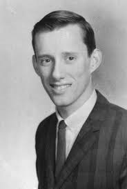 Eccentric Roadside This Neck Of The Woods Warwick Rhode Island Applebee S Tribute To James Woods Young Celebrities Celebrity Yearbook Photos Old Movie Stars