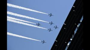 We would like to show you a description here but the site won't allow us. éƒ½å¿ƒã®é'ç©ºã«æãæ„Ÿè¬ã®ç™½ãƒ©ã‚¤ãƒ³ ç©ºè‡ªãƒ–ãƒ«ãƒ¼ã‚¤ãƒ³ãƒ'ãƒ«ã‚¹ æ±äº¬æ–°èž Tokyo Web