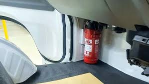Pelajari juga cara menentukan kebutuhan apar dengan kapasitas satuan berat yang tersedia untuk apar dengan media co2 adalah 2 kg, 3 kg dan 4,5 kg. Ingin Pasang Alat Pemadam Api Di Mobil Model Apa Yang Cocok