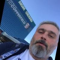 900+ perfiles de «Rydzewski»