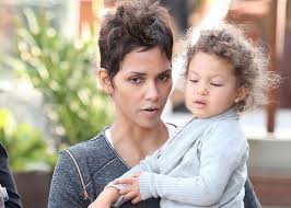 Who has custody of halle berry's daughter? Halle Berry Asked To Reconcile With Ex For Daughter Nahla
