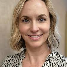 Leslie Stump's Instagram, Twitter & Facebook