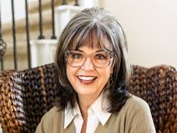 Lynne Gentry's Instagram, Twitter & Facebook