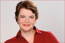 Seit der erstausstrahlung im jahr 2005 hat es die kuppelshow bauer sucht frau auf rtl auch in deutschland zum kultstatus gebracht und verschafft dem kölner sender regelmäßig hohe einschaltquoten. Assoz Univ Prof In Mag A Dr In Regina Thumser Wohs Jku Linz