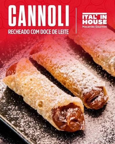 Um cannoli de doce de leite nunca é demais… é pura felicidade em cada mordida! 😋💕 #CannoliDeDoceDeLeite #PrazerEmCadaMordida #Italin