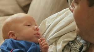 Baby Iver goes home with dad Dylan