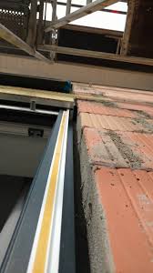 Wenn du sowas einputzen willst,brauchst du ein paar gerade. Fenster Und Fensterbanke Problem Beim Verputzen