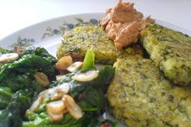 Wildkrauter Polenta Der Italienische Klassiker Mal Anders Kostbare Natur Krauter Kochen Essen Kochen Rezepte