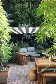 Jenn D Cunha S Backyard Is Basically The Urban Garden Of Our Dreams Garden Sitting Areas Backyard Outdoor Sitting Area