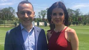 Babası eski hakem ve eski mhk asbaşkanı olan serdar çakır'dır. Cuneyt Cakir Yurtdisinda Baska Turkiye De Baska Mac Yonettigimi Soylediler Magazin Haberleri Ntv
