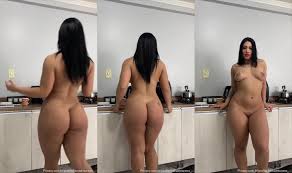 Flavia Antunes Nua Exibindo O Rabão Na Cozinha Xvideo