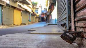 Here is a guide on how to apply for a movement pass in the state of kerala. Kerala Shops Remain Shut Vehicles Off The Roads As Total Lockdown On Sundays Comes Into Force India News India Tv