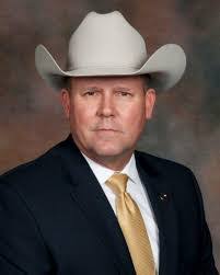 Douglas Lindemann's Instagram, Twitter & Facebook