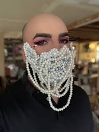 I call this monstrosity “Pearl Beard” and it took me 20 hours to make :  r/crafts