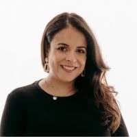 Vivian Farrell's Instagram, Twitter & Facebook