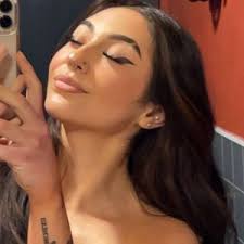 Carla Ortega (@carlaortega)