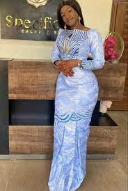 Voici une galerie sur le thème bazin femme. 900 Idees De Mode Bazin En 2021 Mode Mode Africaine Robe Africaine