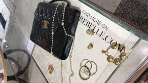 The rebelle series featured blasters with a more feminine design that are marketed towards a female audience. Online Handel Mit Gebrauchter Bekleidung Das Sind Die Grossten Secondhand Plattformen In Deutschland