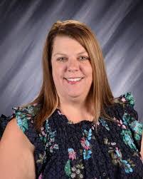 Robyn Long's Instagram, Twitter & Facebook