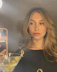 🪞🍸both of these are in fact dirty