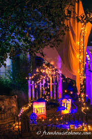 We've rounded up all the best halloween string lights out there! Halloween Outdoor Lighting Ideas 21 Spooky Ways To Light Your Yard Entertaining Diva From House To Home
