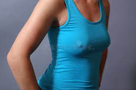 Schöne weibliche Brüste stockbild. Bild von klemmstelle - 48778523