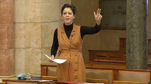 109,625 likes · 32,715 talking about this. Szel Bernadett Nepirtassal Vadolja A Kormanyt Demokrata