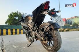 Explore yamaha r15 v3.0 price in india, specs, features, mileage, yamaha r15 v3.0 images, yamaha news, r15 v3.0 review and all other yamaha bikes. Yamaha Yzf R15 V3 0 Road Test Review India S Best Entry Level Track Motorcycle
