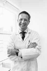 Maybe you would like to learn more about one of these? Dr Rui Oliveira Soares Dermatologista Beautyst