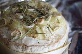 Jamie Oliver S Baked Camembert Pasta Baked Camembert Cooking Recipes Skinny Pasta Recipes