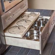 23 Genie Des Facons D Organiser Les Armoires De Cuisine Ara A La Maison Kitchencabinets Cuis Kitchen Cabinet Design Diy Kitchen Remodel Diy Kitchen Storage