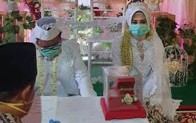 Majlis akad nikah serta semua perkhidmatan di bawah jabatan agama islam selangor (jais) ditangguhkan sepanjang tempoh pelaksanaan sekatan pergerakan penuh yang dilaksanakan di seluruh negara, bermula esok hingga 14 jun. Kua Bisa Tolak Akad Nikah Calon Pengantin