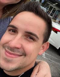 Wesley Shryock's Instagram, Twitter & Facebook