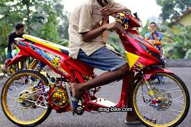 50 Foto Gambar Modifikasi Beat Kontes Street Racing Jari Jari Drag Bike Com Motor Gereja Ide Dekorasi Natal