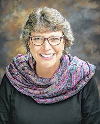 Holly Novak's Instagram, Twitter & Facebook