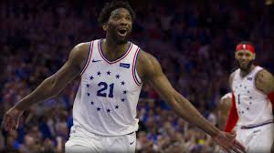 Joel hans embiid was born in yaounde, cameroon, to christine and thomas embiid. Nba Embiid Mit Gala Gegen Die Raptors Sport Bild De