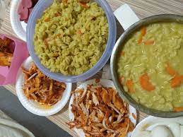 Soto betawi, opor ayam, sayur lodeh). Solidaritas Sedekah Makanan Antarpelajar Indonesia Di Kota Sufi