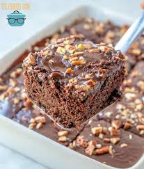 Rasanya sangat lezat dan istimewa, buatnya juga mudah.bahan :6 butir telur2 gelas belimbing terigu setara dengan 250 gr2 gelas belimbing gula pasir2 gelas b. Cracker Barrel Coca Cola Cake Video The Country Cook