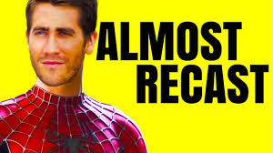Jacob benjamin jake gyllenhaal (born december 19, 1980) is an american actor. Tobey Maguire Vs Jake Gyllenhaal The Battle For Spider Man Youtube