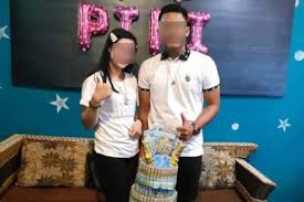 Netizen sering mencari link baca komik untuk membaca komik, termasuk link komik arisan sudah waktunya pulang. Sembunyi Di Palembang Kini Bidan Cantik Owner Arisan Bodong Ditahan Polisi Page 2 Of 3 Sumeks Co