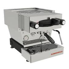 Double boiler system allows the user to operate the coffee boiler and steam boiler independent of each other, reducing consumption of energy. La Marzocco Linea Mini Home Espresso Machine Espresso Machine La Marzocco Best Espresso Machine