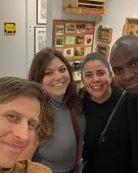 Leslie Curran's Instagram, Twitter & Facebook